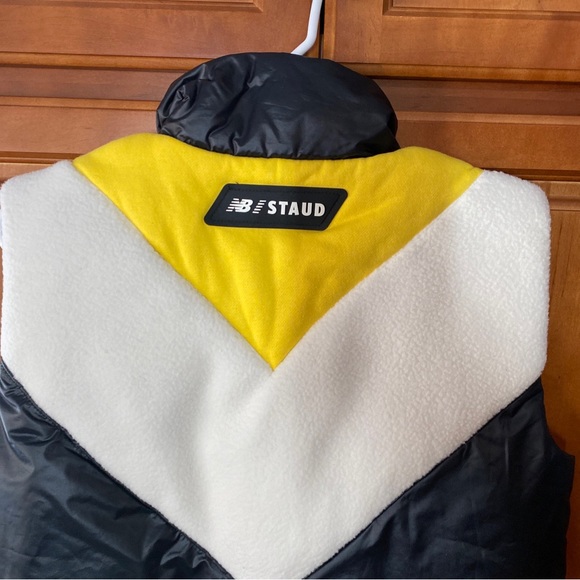New Balance Puffy Staud Vest Fleece Collared Womens Size XS - Picture 10 of 13